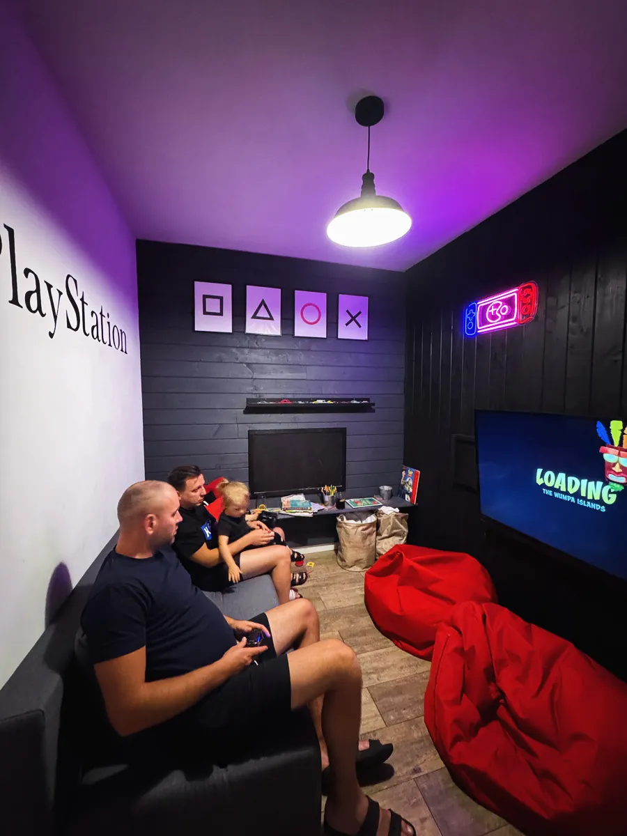 Dom/pokoj Playstation